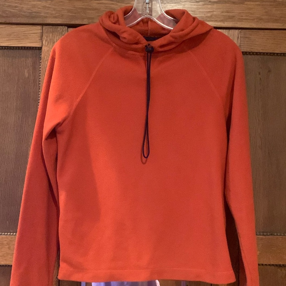 Like new American Eagle size s rust hooded pullover